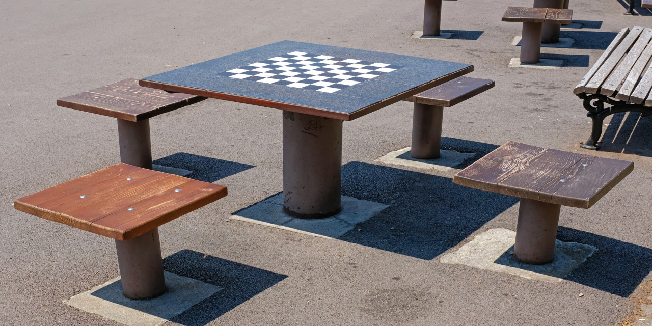 table de jeu d'échecs extérieur.jpg